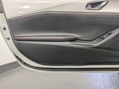 Used 2023 MAZDA MX-5 Miata Grand Touring w/ Weather Package RWD image 8