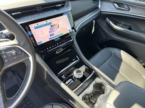 New 2027 Jeep Grand Cherokee L Limited AWD/4WD image 29