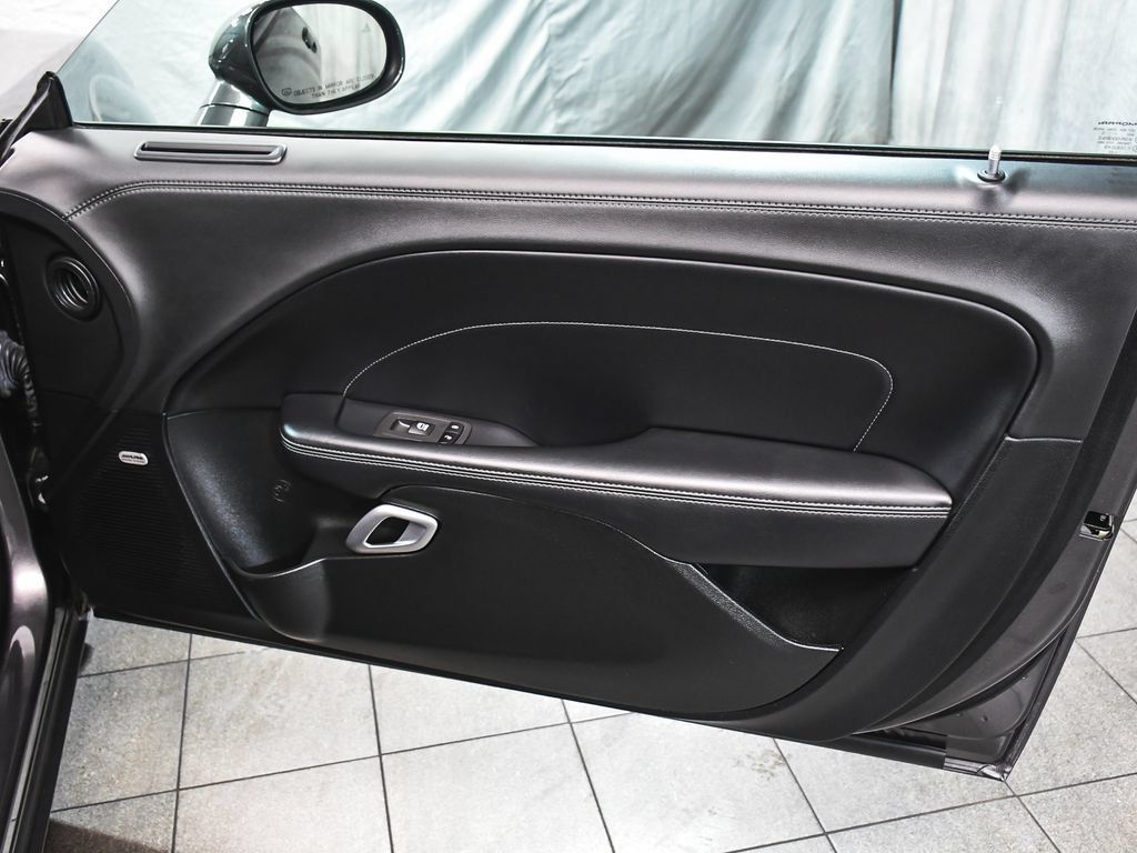 Used 2022 Dodge Challenger R/T Scat Pack RWD image 12