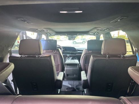 Used 2023 Cadillac Escalade Sport Platinum image 16