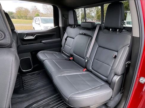 Certified 2026 GMC Sierra 1500 SLT image 36