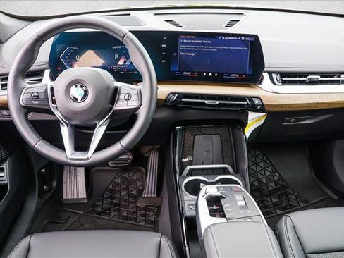 Certified 2025 BMW X1 xDrive28i w/ Technology Package image 21