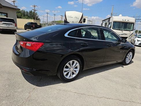 Used 2025 Chevrolet Malibu LT FWD image 8