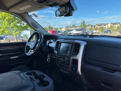 Used 2018 RAM 2500 Laramie AWD/4WD image 16
