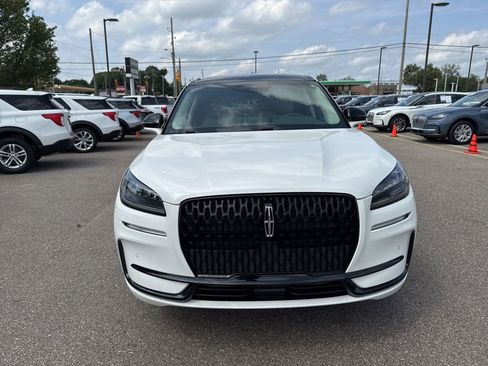 Used 2024 Lincoln Corsair AWD w/ Equipment Group 101A image 8