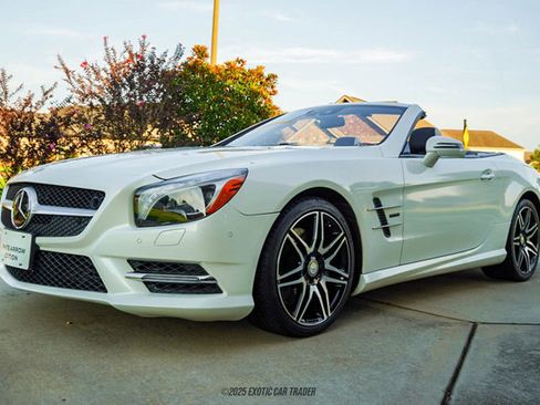 Used 2015 Mercedes-Benz SL 550 image 12