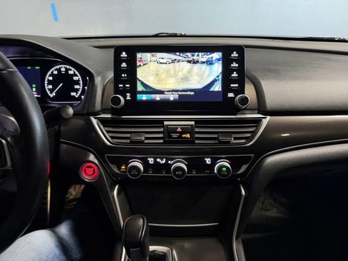 Used 2019 Honda Accord Sport image 12