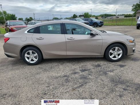 Used 2023 Chevrolet Malibu LT FWD image 30