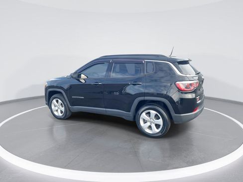 Used 2017 Jeep Compass Latitude image 6