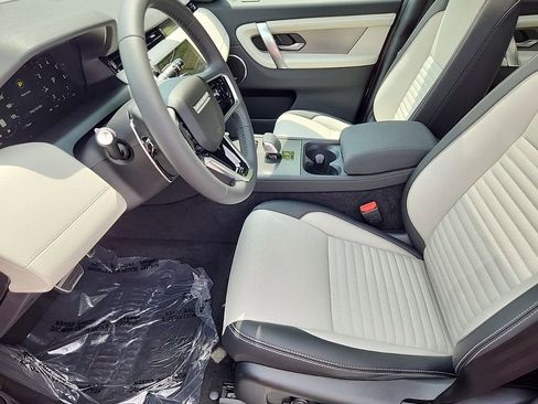 Certified 2024 Land Rover Discovery Sport Dynamic SE image 23