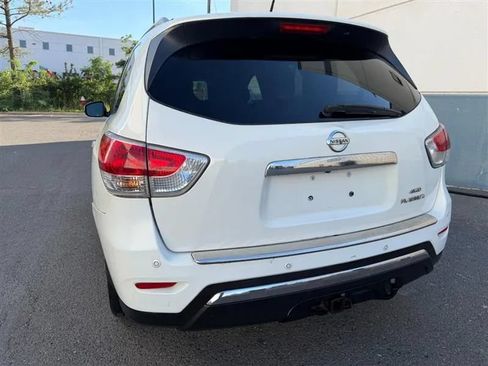 Used 2015 Nissan Pathfinder Platinum AWD/4WD image 12