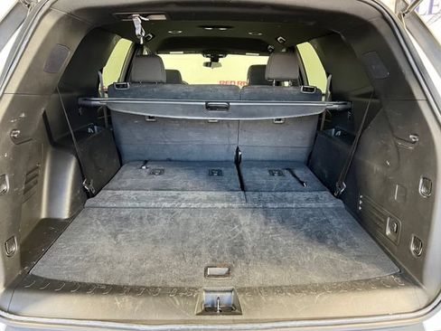Used 2023 Chevrolet Traverse LT w/ LPO, Cargo Package FWD image 23