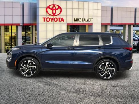 Used 2024 Mitsubishi Outlander SE AWD/4WD image 2