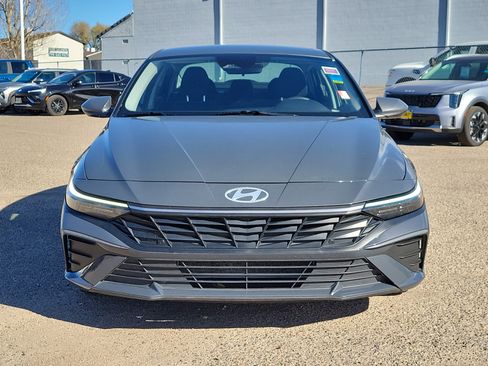Used 2024 Hyundai Elantra SEL image 5