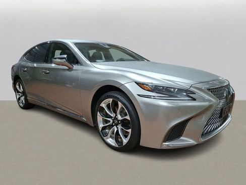 Used 2018 Lexus LS 500h AWD image 3