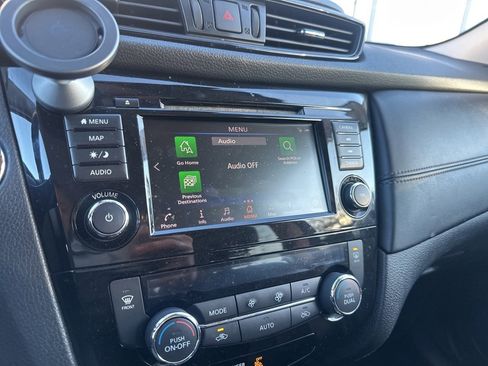 Used 2018 Nissan Rogue SL image 13