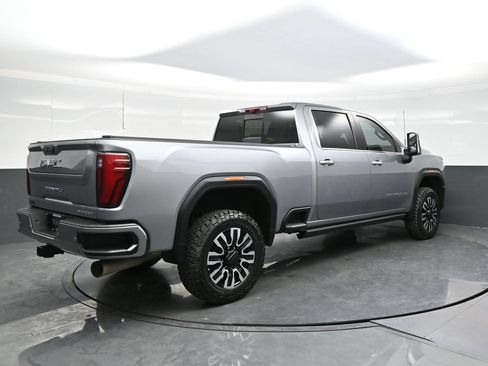 Used 2024 GMC Sierra 2500 Denali Ultimate w/ Max Trailering Package AWD/4WD image 7
