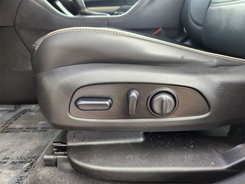 Used 2019 GMC Acadia Denali w/ Technology Package image 15