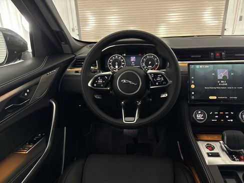 Used 2026 Jaguar F-PACE R-Dynamic S image 23