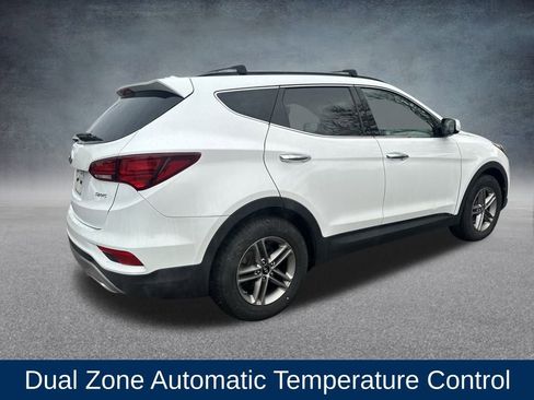 Used 2017 Hyundai Santa Fe Sport image 4