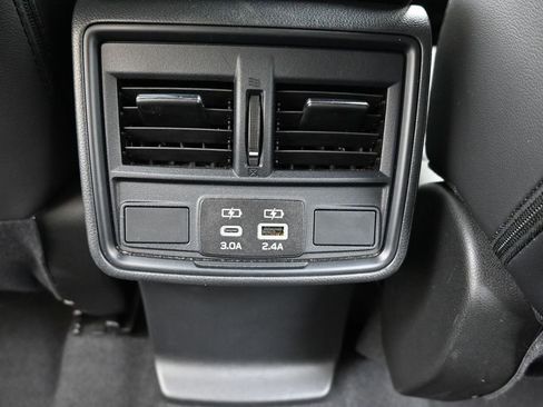 Certified 2025 Subaru Forester Premium AWD/4WD image 17