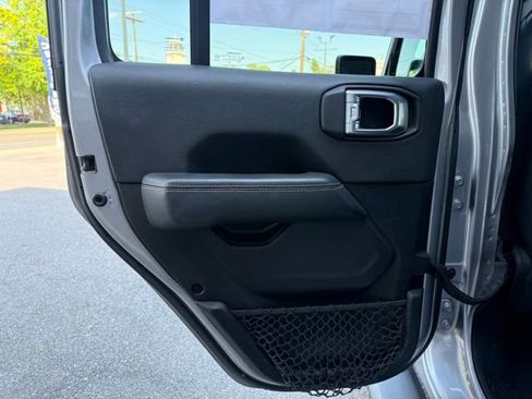 Used 2021 Jeep Wrangler Unlimited Sahara AWD/4WD image 34