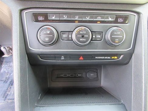 Used 2021 Volkswagen Atlas SE image 16