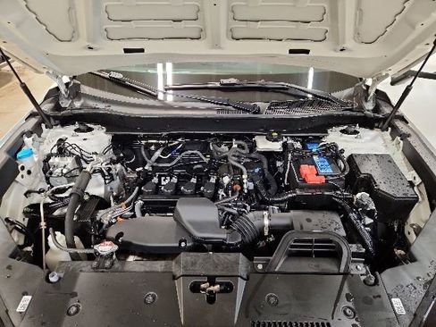 Used 2023 Honda CR-V EX-L image 9