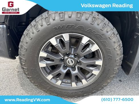 Used 2017 Nissan Titan PRO-4X w/ Pro-4x Convenience Package AWD/4WD image 10