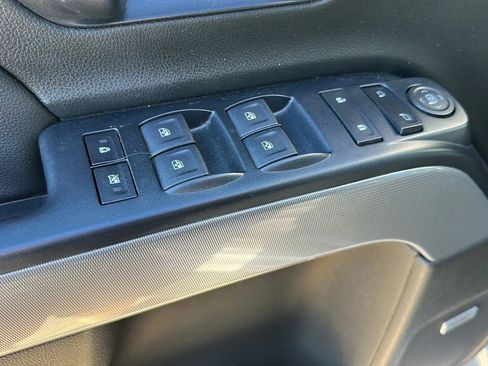 Used 2018 Chevrolet Silverado 1500 LT w/ Texas Edition image 16