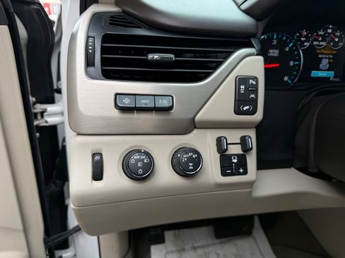 Used 2019 GMC Yukon Denali image 43