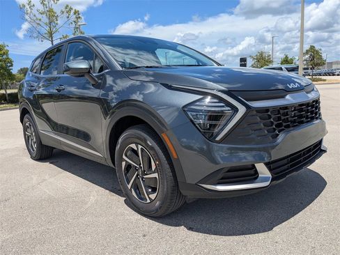 Used 2025 Kia Sportage LX image 33