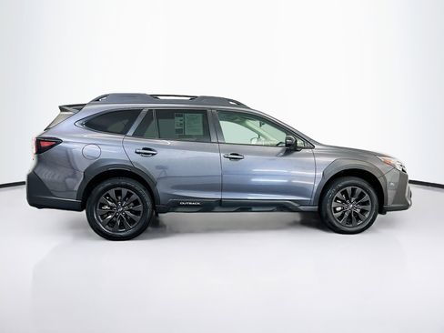 Used 2025 Subaru Outback Onyx Edition AWD/4WD image 10