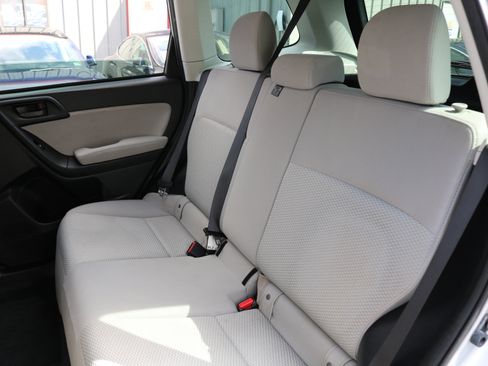 Used 2015 Subaru Forester 2.5i w/ Alloy Wheel Package image 32