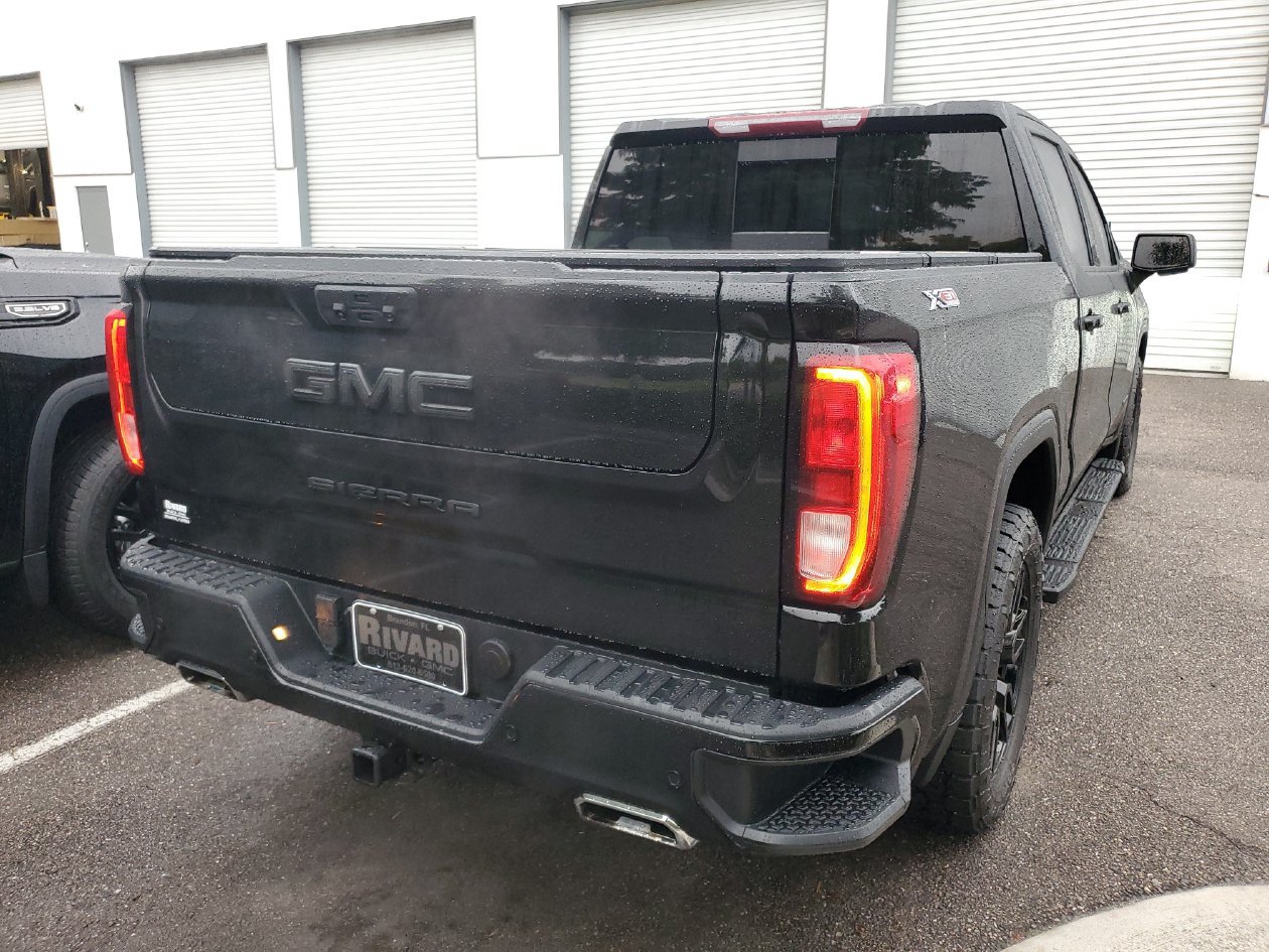 Used 2024 GMC Sierra 1500 Elevation w/ Preferred Package AWD/4WD image 4