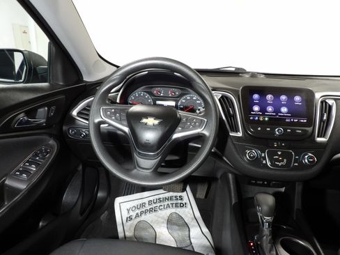Used 2021 Chevrolet Malibu LS FWD image 11