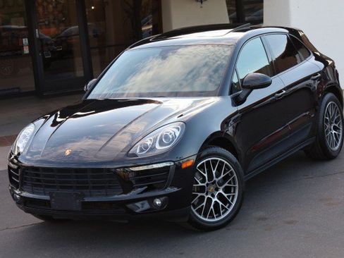 Used 2018 Porsche Macan Sport Edition AWD/4WD image 1