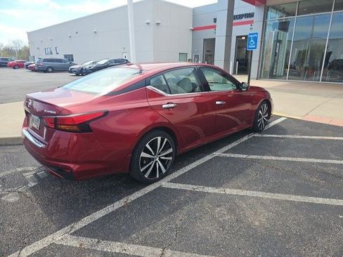 Used 2020 Nissan Altima 2.5 Platinum image 4