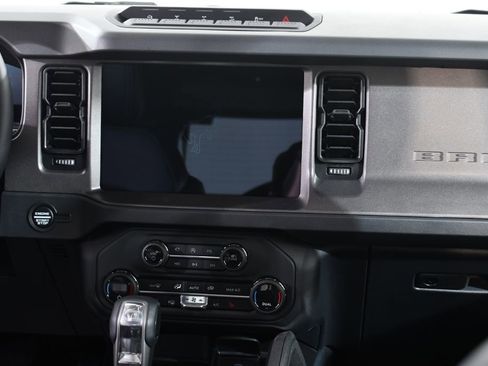 New 2025 Ford Bronco Badlands AWD/4WD image 9