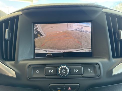 Used 2023 GMC Terrain SLE w/ Driver Convenience Package image 20