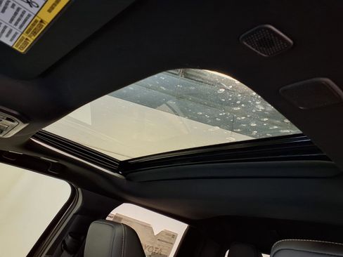 Used 2026 Toyota Tacoma Limited image 12