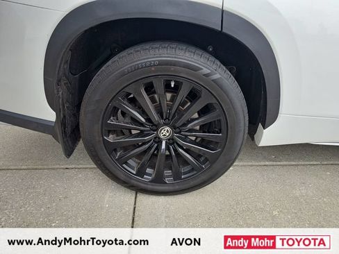 Used 2023 Toyota Highlander XSE AWD/4WD image 42