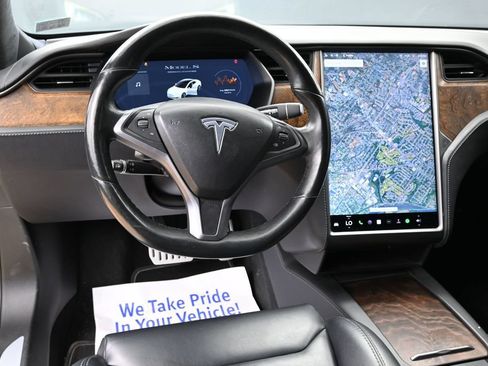 Used 2020 Tesla Model S Performance AWD/4WD image 32