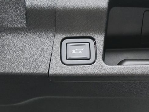 Used 2023 GMC Acadia SLT w/ Preferred Package FWD image 27
