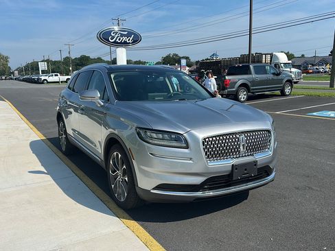 Used 2022 Lincoln Nautilus Reserve AWD/4WD image 4