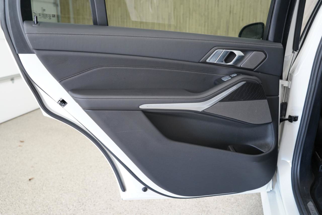 Used 2021 BMW X7 M50i w/ Executive Package AWD/4WD image 39