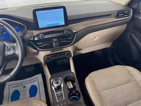 Used 2020 Ford Escape Titanium w/ Titanium Premium Package 2.0 FWD image 30