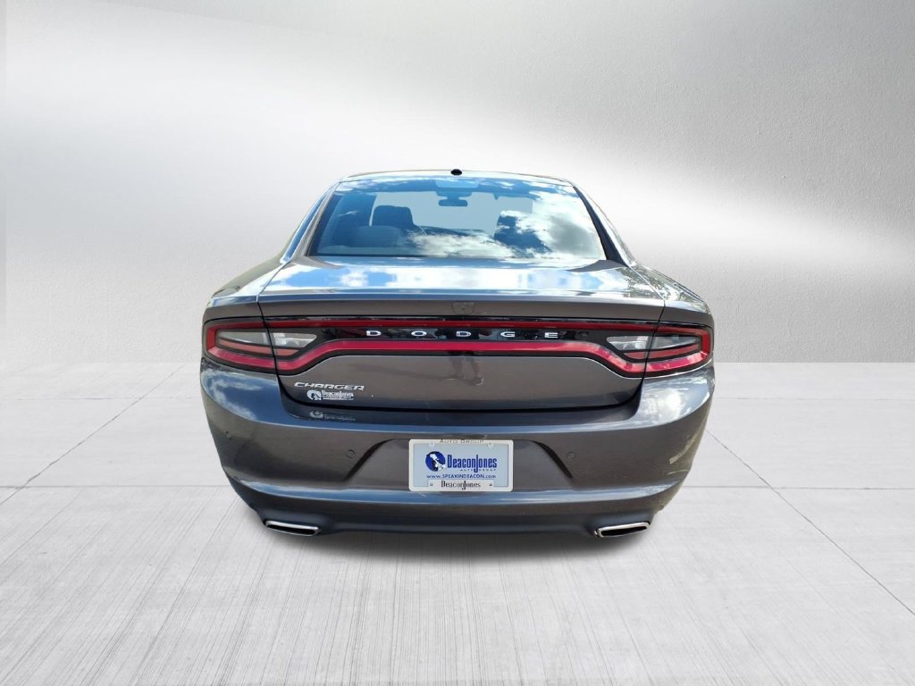 Used 2022 Dodge Charger SXT RWD image 5