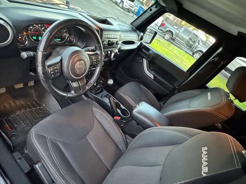 Used 2016 Jeep Wrangler Unlimited Sahara w/ Connectivity Group image 16