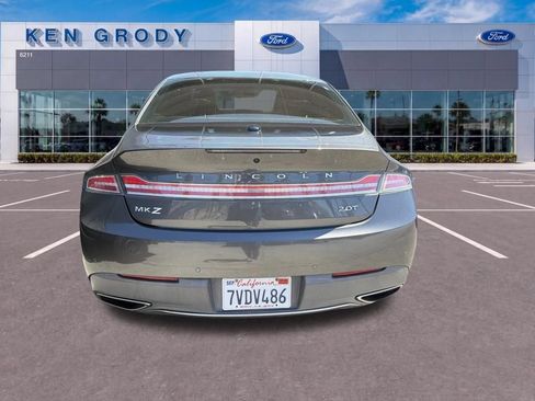 Used 2017 Lincoln MKZ Reserve FWD image 9